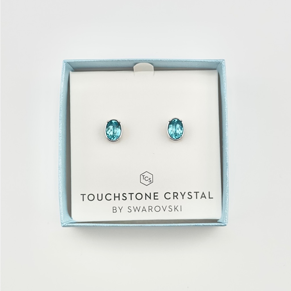 LIGHT TURQUOISE POST EARRINGS
Touchstone Crystal by Swarovski